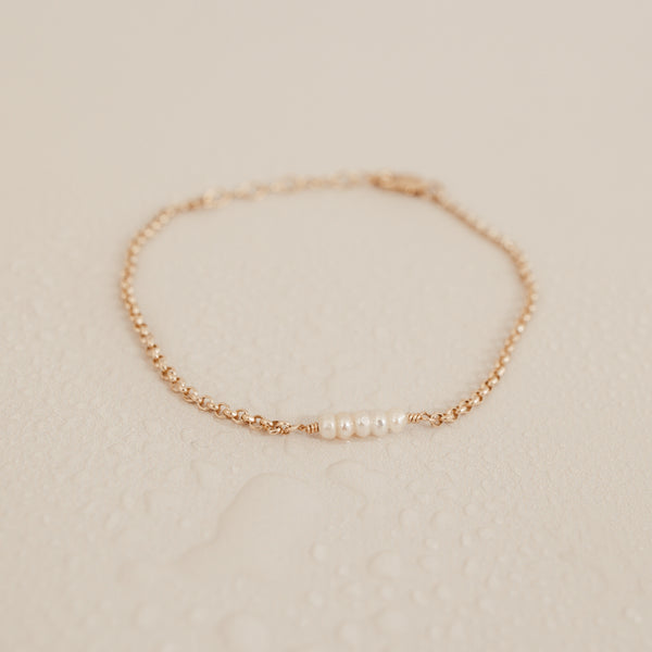 Ariel • Tiny Pearl Bracelet