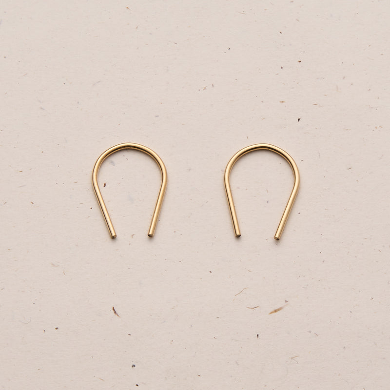 14k Gold & Diamond Horseshoe Earrings – Sabrina Design